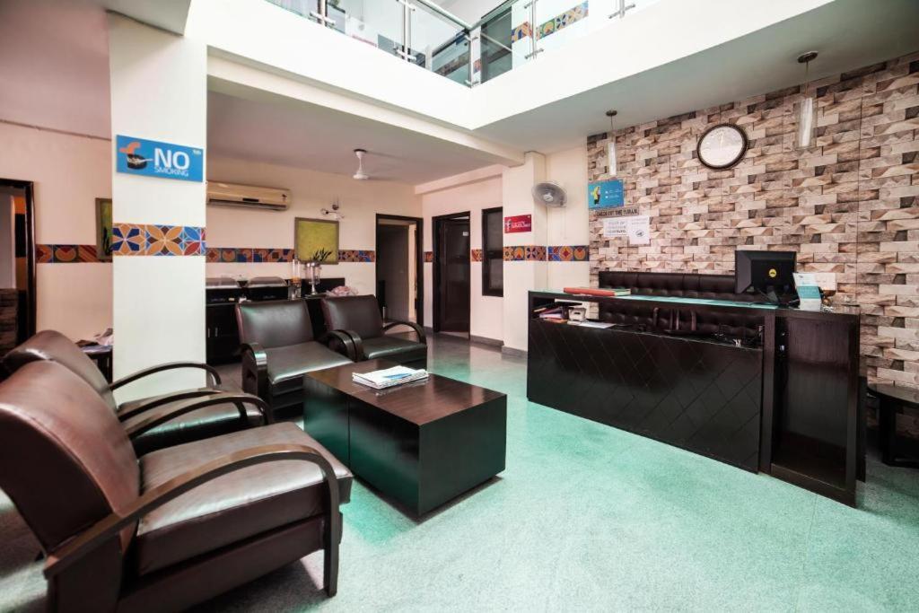 Grand Arcasia Saket- Near Pvr Anupam 3* New Delhi