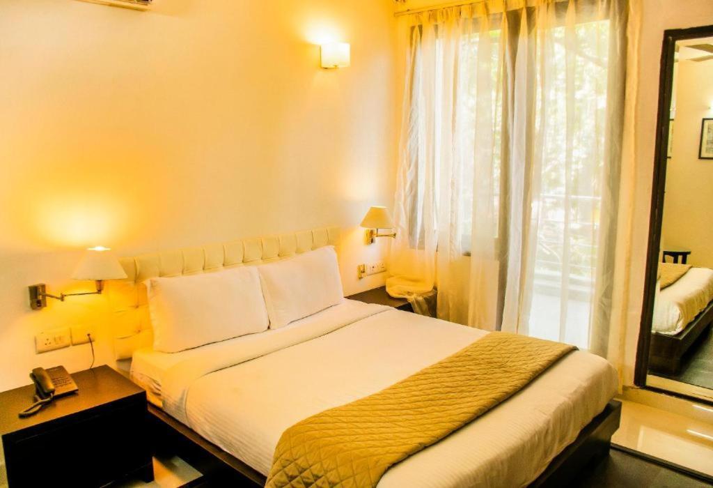 Grand Arcasia Saket- Near Pvr Anupam 3* New Delhi