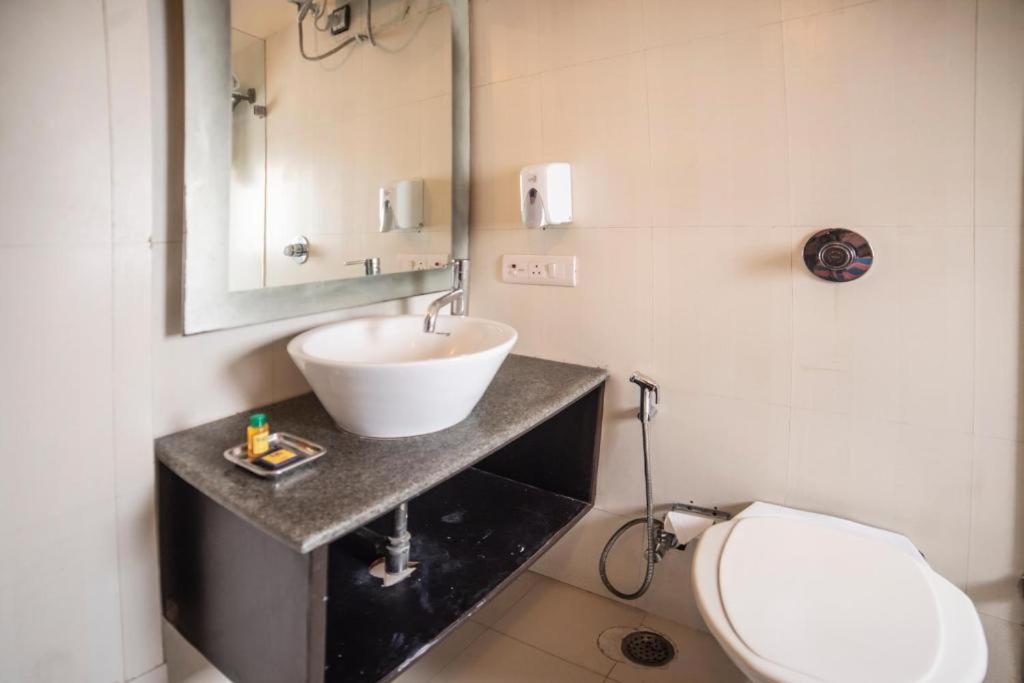 Grand Arcasia Saket- Near Pvr Anupam Hotel New Delhi