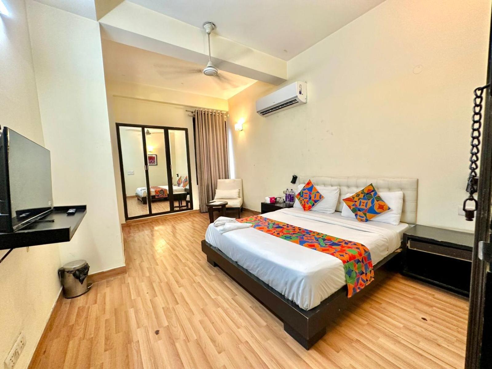Hotel Grand Arcasia Saket- Near Pvr Anupam