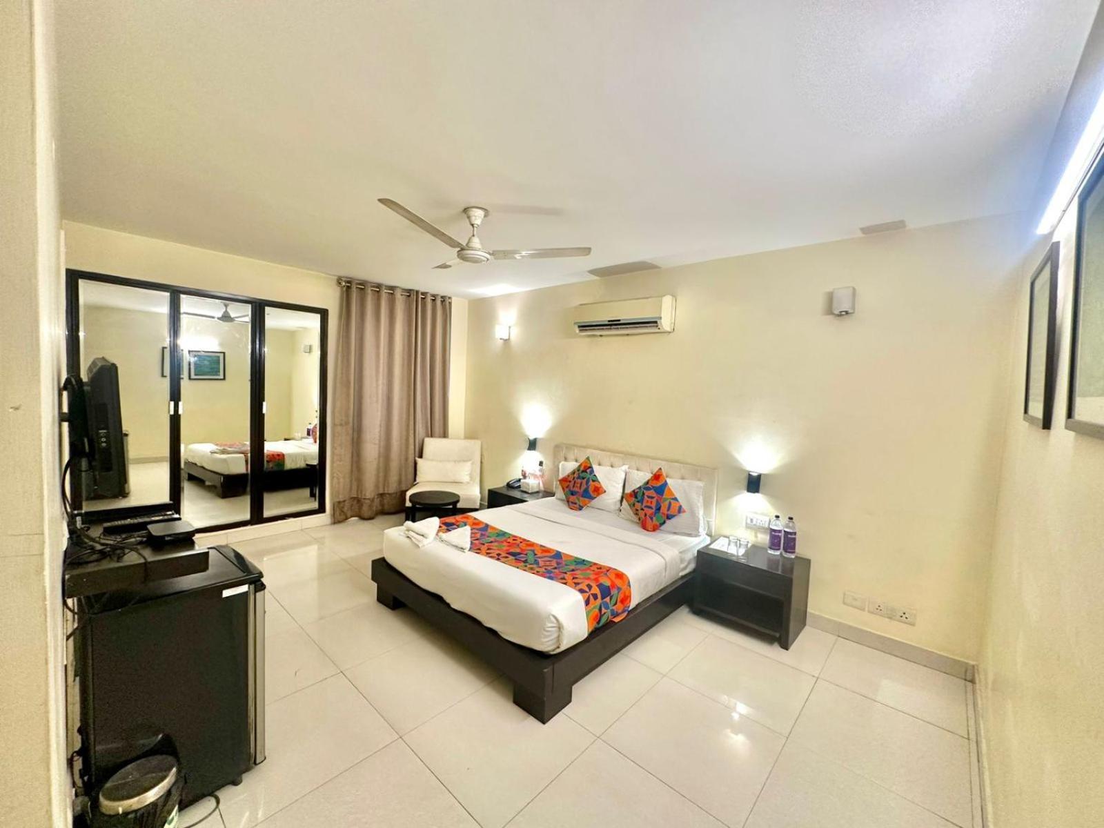 Grand Arcasia Saket- Near Pvr Anupam Hotel 3*