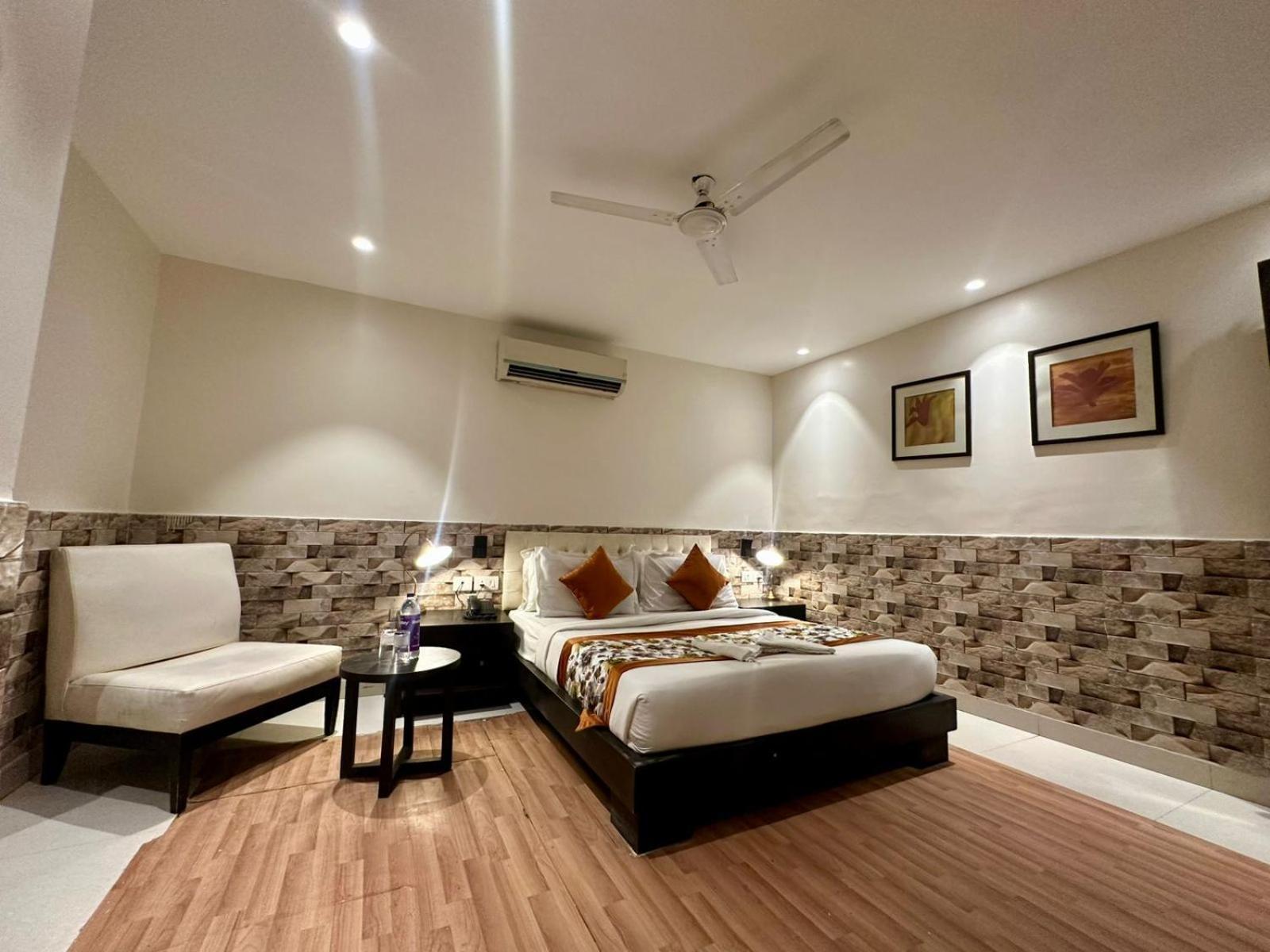 Grand Arcasia Saket- Near Pvr Anupam