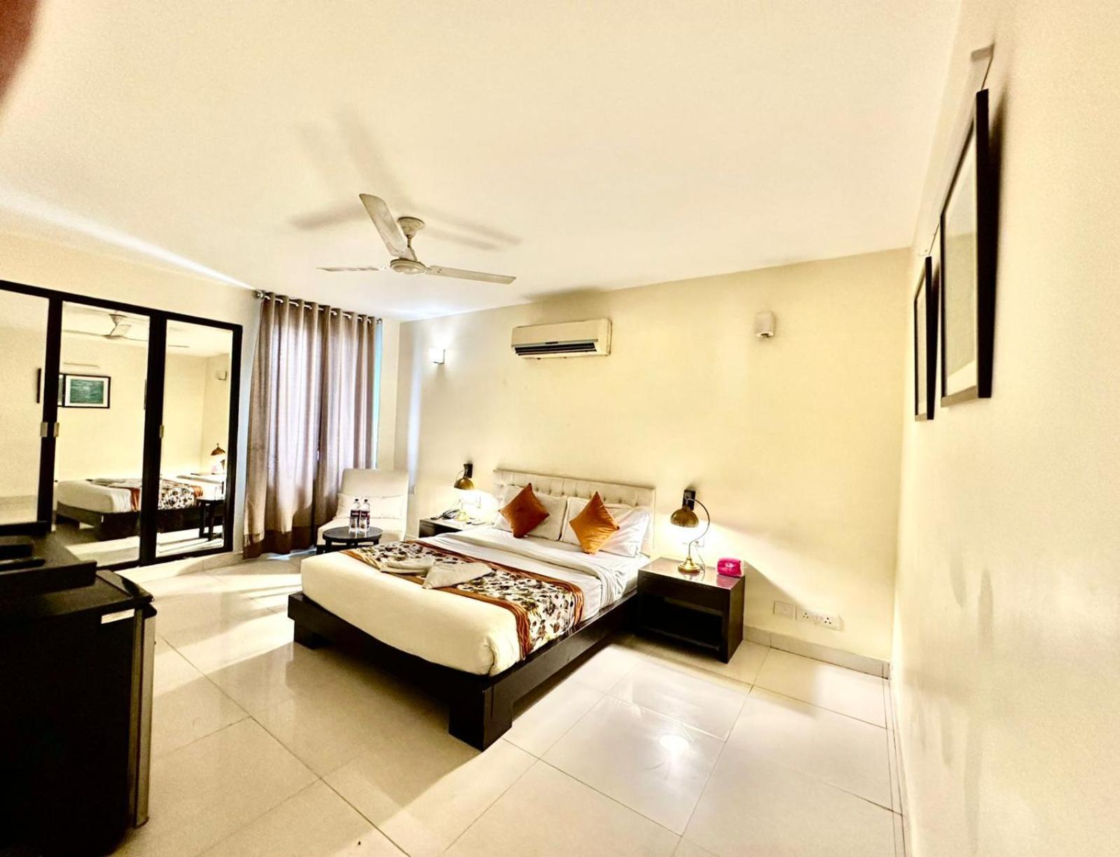 Hotel Grand Arcasia Saket- Near Pvr Anupam New Delhi