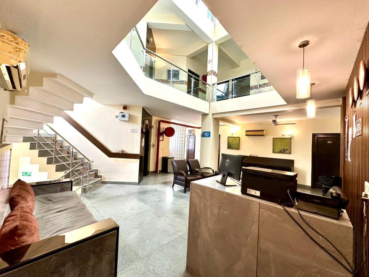 Grand Arcasia Saket- Near Pvr Anupam 3* New Delhi