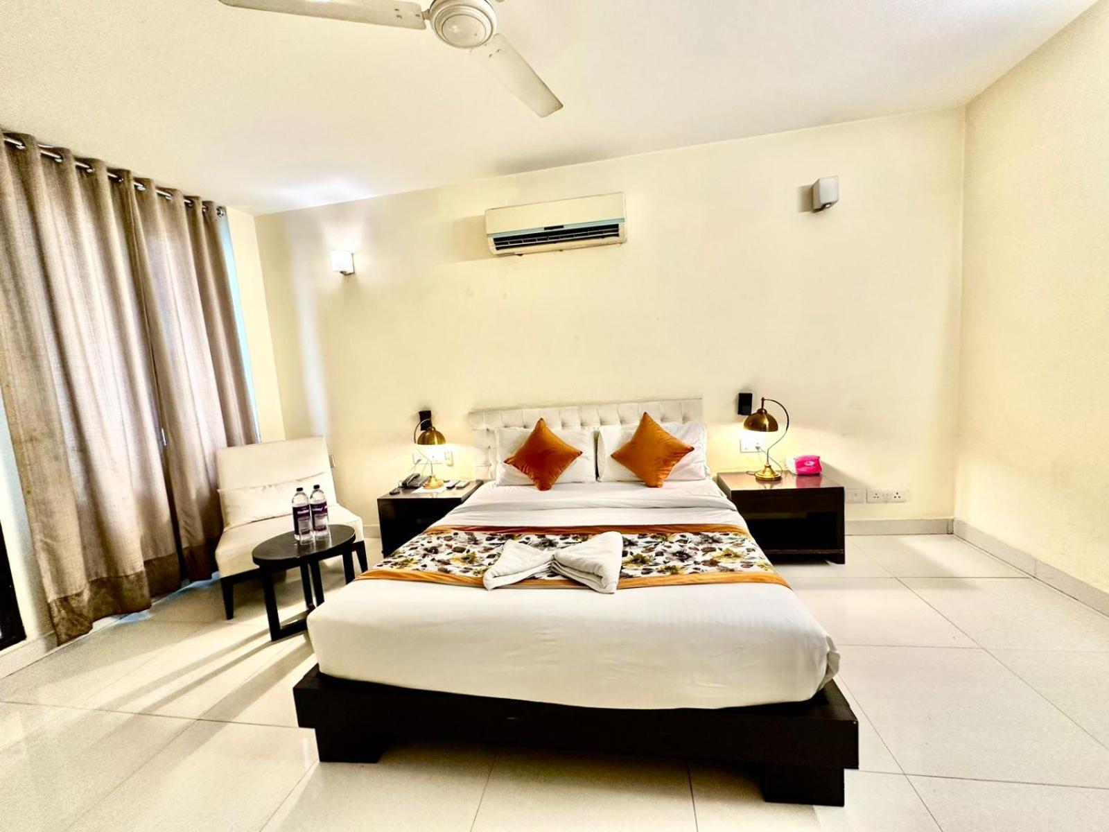 Grand Arcasia Saket- Near Pvr Anupam New Delhi