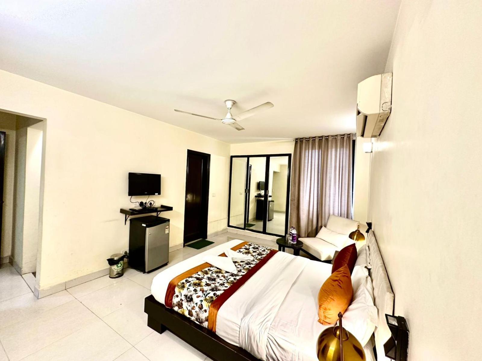 Grand Arcasia Saket- Near Pvr Anupam New Delhi